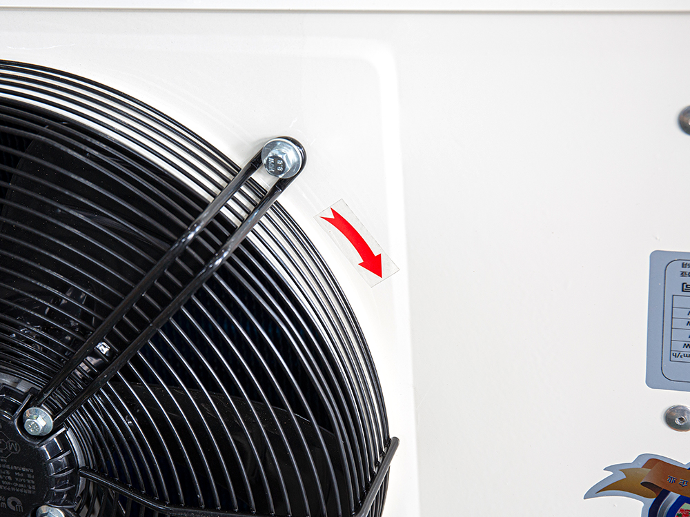 Двухмоторный воздухоохладитель с электрической оттайкой серии DD Двухмоторный воздухоохладитель с электрической оттайкой серии DD